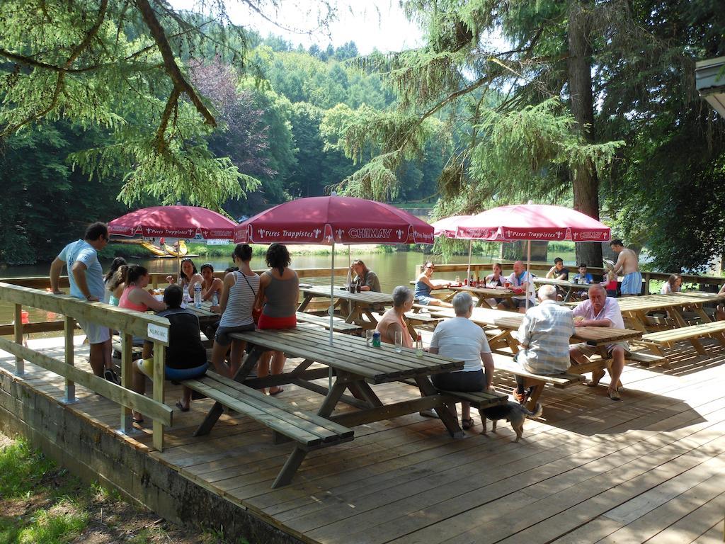 Camping Le Canada-Insolite 시니 외부 사진