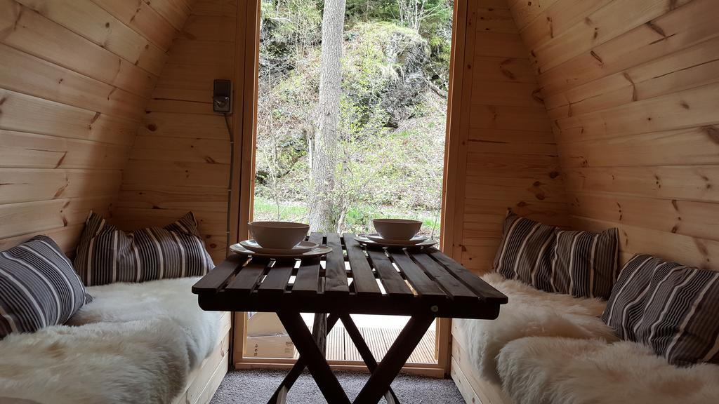 Camping Le Canada-Insolite 시니 외부 사진
