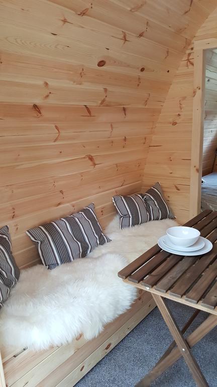 Camping Le Canada-Insolite 시니 외부 사진