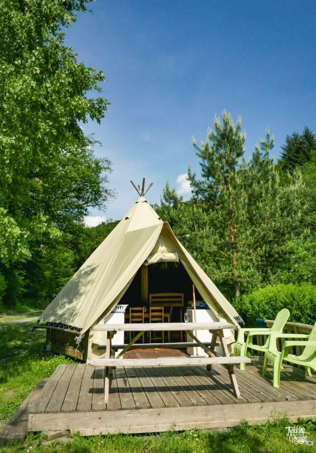 Camping Le Canada-Insolite 시니 외부 사진