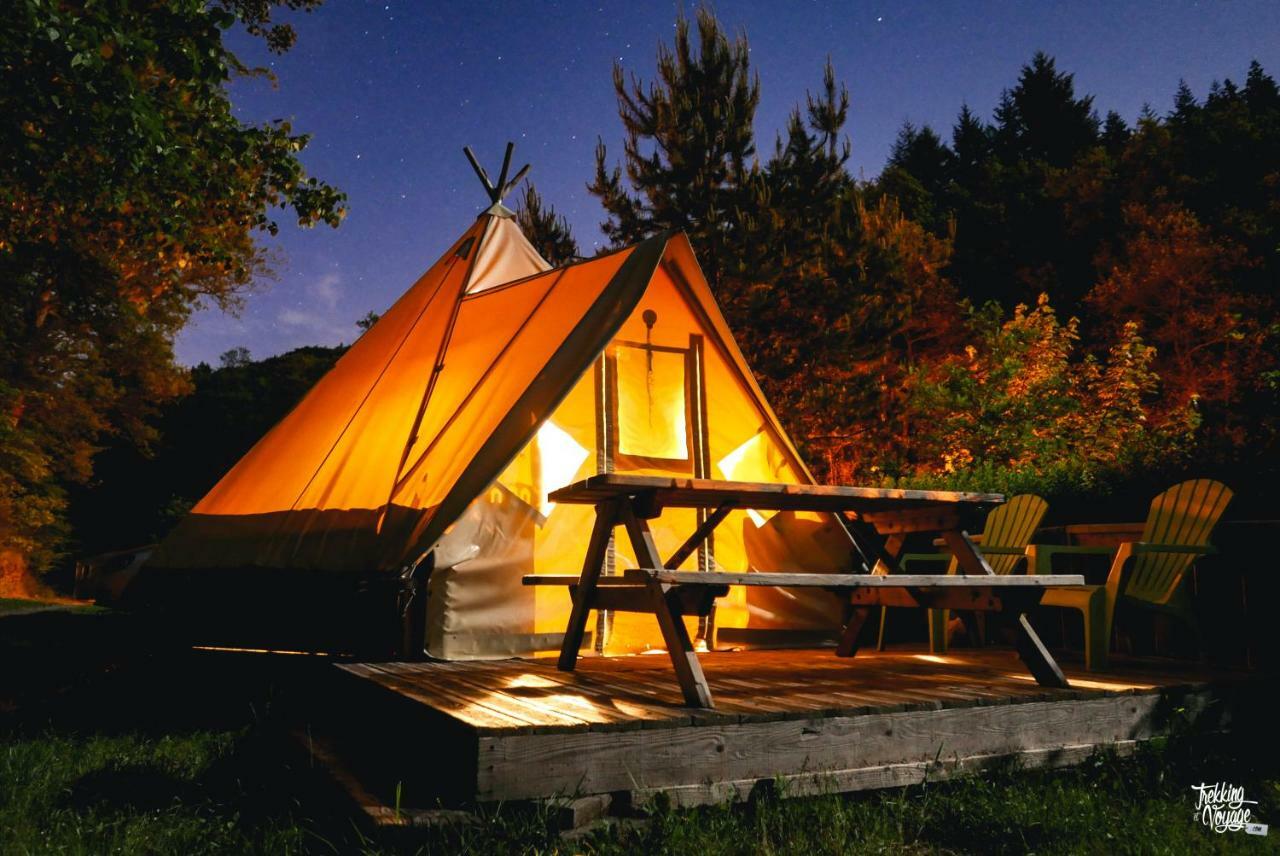 Camping Le Canada-Insolite 시니 외부 사진